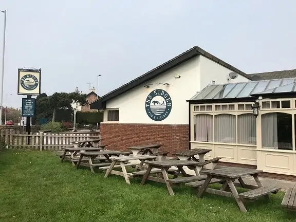 Ridger, Wirral - External Decorations